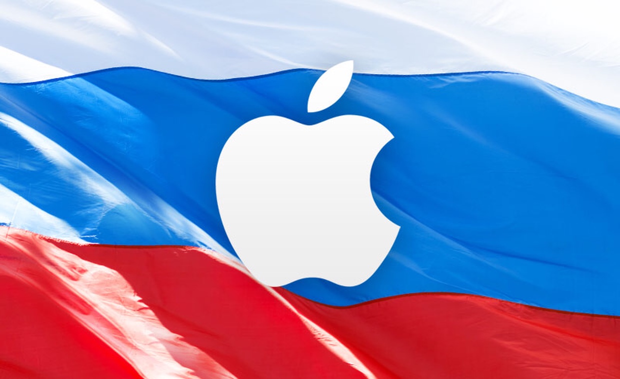 Id russia ru. Apple в России. Яблоко на фоне флага России. Apple уходит из России. Айфон санкции Apple в России.