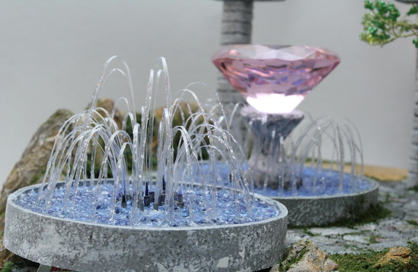 Making miniatures together: Fountain