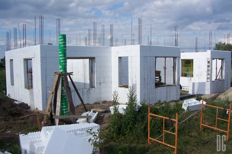 Балаев блок керамзитобетон. Дом из термоблоков. Пенопластовые блоки для заливки бетона. Дом из термоблоков. Дом из блоков.