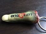 LEFT 4 DEAD ZOMBIE FINGER KEYCHAIN KEY CHAIN